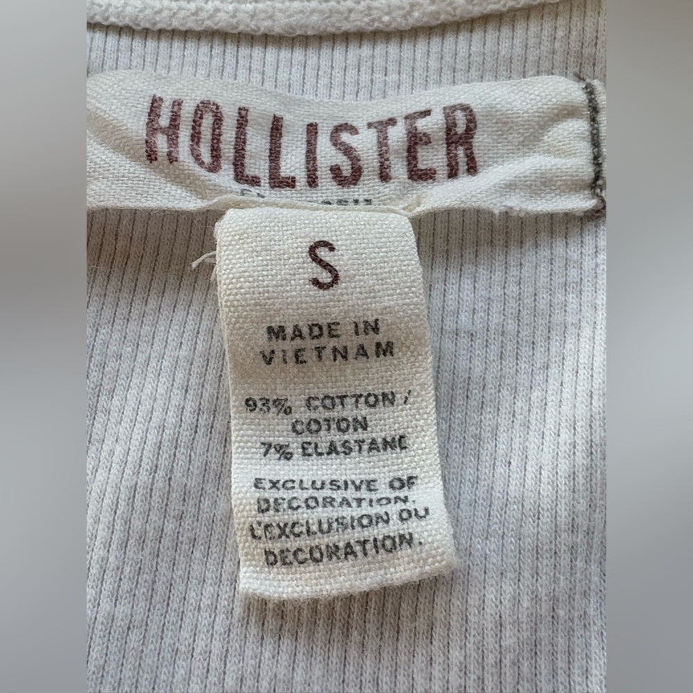 Hollister - Y2K Vintage White Tank Top with Studded Neckline - Size S - Picture 9 of 9